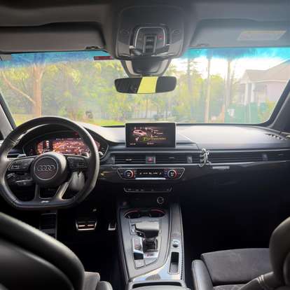 AUDI-RS4-2019