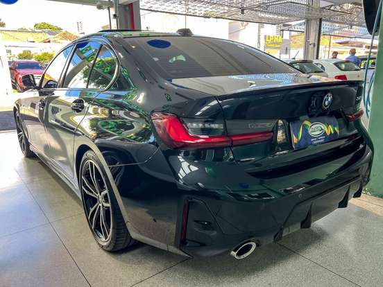 BMW-320i-2.0 16V TURBO FLEX M SPORT AUTOMÁTICO BMW-320i-2022