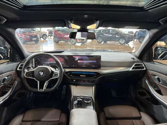 BMW-320i-2024