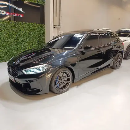BMW M 135i 2.0 16V TURBO GASOLINA XDRIVE DARK EDITION AUTOMÁTICO BMW M 135i 2.0 16V TURBO GASOLINA XDRIVE DARK EDITION AUTOMÁTICO