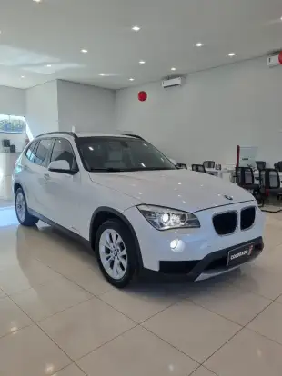 BMW-X1-2.0 18I S-DRIVE 4X2 16V GASOLINA 4P AUTOMÁTICO BMW-X1-2013