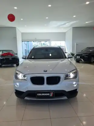 BMW-X1-2.0 18I S-DRIVE 4X2 16V GASOLINA 4P AUTOMÁTICO BMW-X1-2013