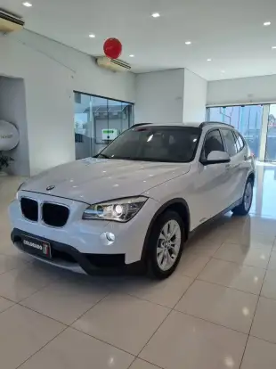 BMW-X1-2.0 18I S-DRIVE 4X2 16V GASOLINA 4P AUTOMÁTICO BMW-X1-2013