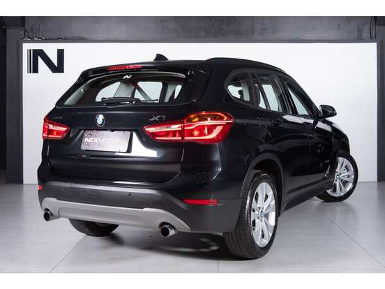BMW-X1-2.0 16V TURBO ACTIVEFLEX SDRIVE20I 4P AUTOMÁTICO BMW-X1-2017