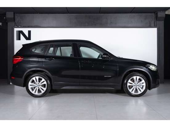 BMW-X1-2.0 16V TURBO ACTIVEFLEX SDRIVE20I 4P AUTOMÁTICO BMW-X1-2017