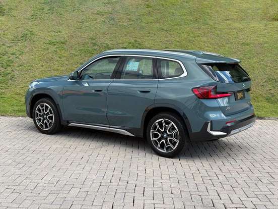 BMW-X1-2025
