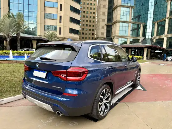 BMW-X3-2021