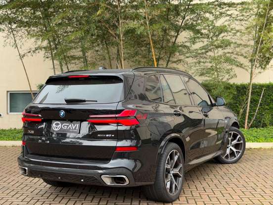 BMW-X5-2023