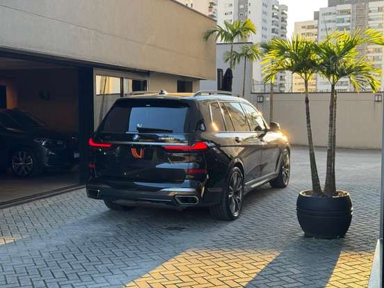 BMW-X7-4.4 V8 GASOLINA M50i STEPTRONIC BMW-X7-2021
