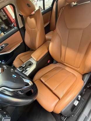 BMW-320i-2022