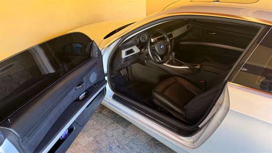 BMW-325i-2006