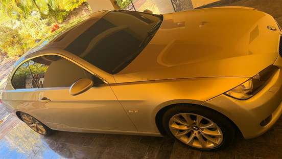 BMW-325i-2006