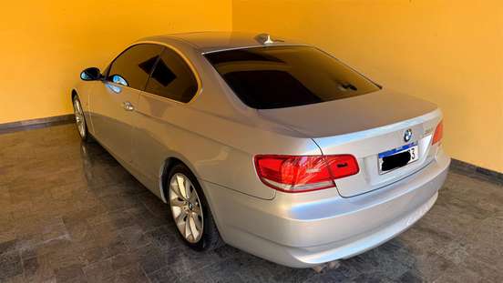 BMW-325i-2006