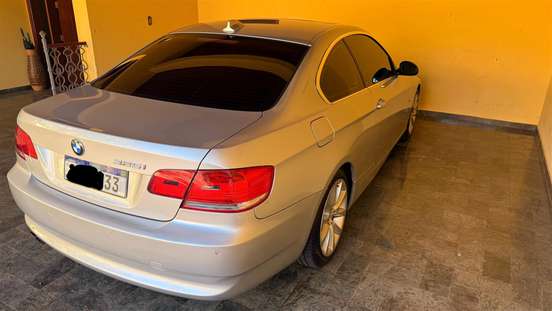 BMW-325i-2006