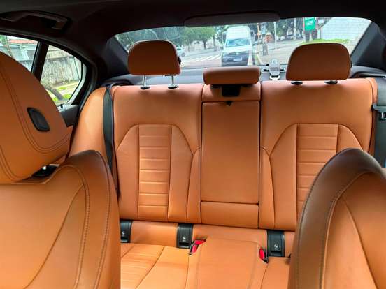 BMW-330i-2020
