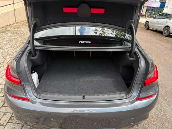 BMW-330i-2020