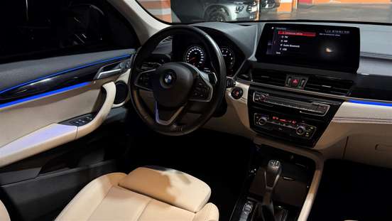 BMW-X1-2021