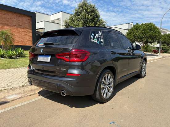 BMW-X3-2021