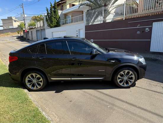 BMW-X4-2017