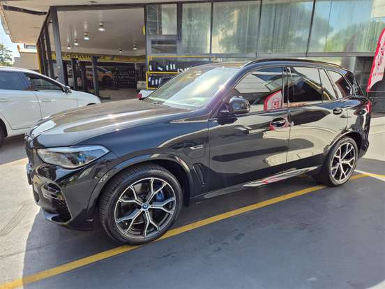 BMW-X5-3.0 I6 TURBO HÍBRIDO XDRIVE45E M SPORT AUTOMÁTICO BMW-X5-2022