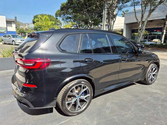 BMW-X5-3.0 I6 TURBO HÍBRIDO XDRIVE45E M SPORT AUTOMÁTICO BMW-X5-2022