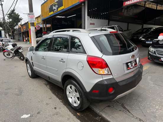 CHEVROLET-CAPTIVA-2012