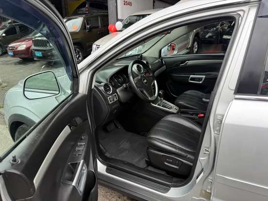 CHEVROLET-CAPTIVA-2012