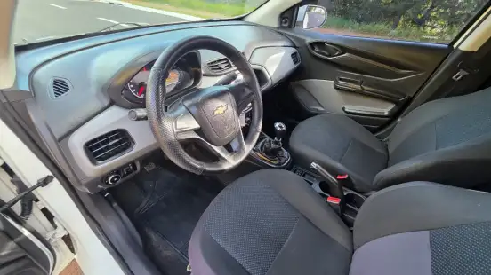 CHEVROLET-ONIX-2017