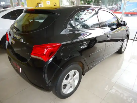 CHEVROLET-ONIX-2019
