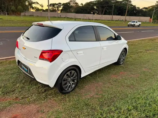 CHEVROLET-ONIX-1.4 MPFI LT 8V FLEX 4P MANUAL CHEVROLET-ONIX-2018