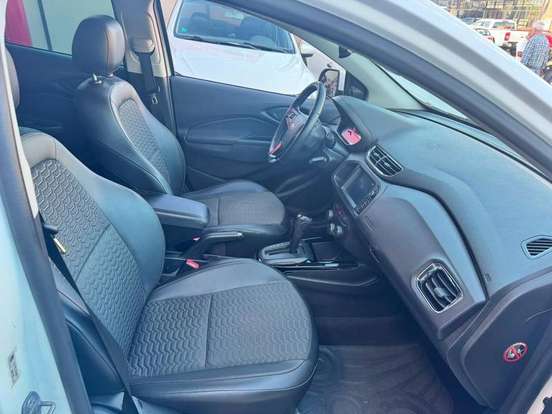 CHEVROLET-ONIX-2016