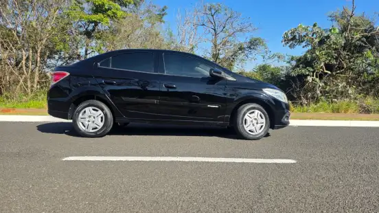 CHEVROLET-PRISMA-2013