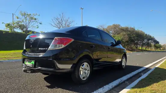 CHEVROLET-PRISMA-2013
