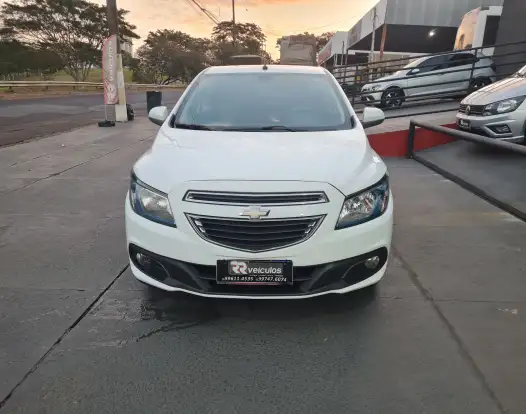 CHEVROLET-PRISMA-2013