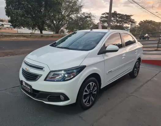 CHEVROLET-PRISMA-2013