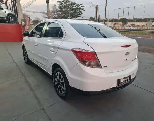 CHEVROLET-PRISMA-2013