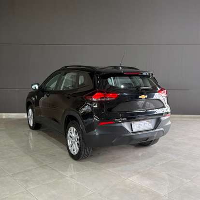 CHEVROLET-TRACKER-2023