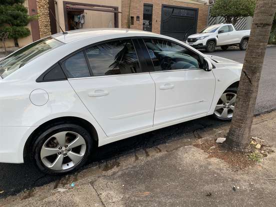 CHEVROLET-CRUZE-2014
