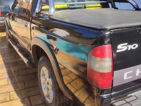 CHEVROLET-S10-2.4 MPFI ADVANTAGE 4X2 CD 8V GASOLINA 4P MANUAL CHEVROLET-S10-2006