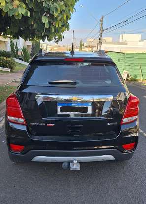 CHEVROLET-TRACKER-2017