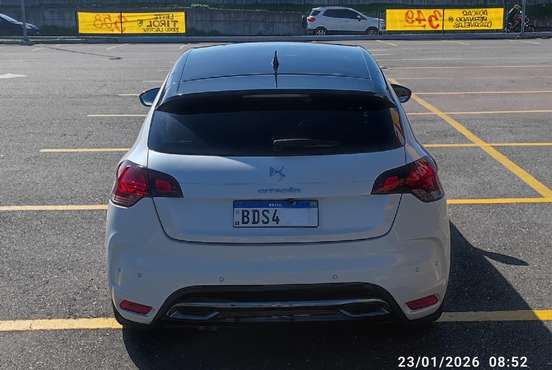 CITROËN-DS4-2012