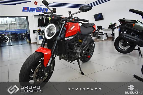 DUCATI MONSTER 937 