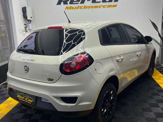 FIAT-BRAVO-1.8 ESSENCE 16V FLEX 4P MANUAL FIAT-BRAVO-2015