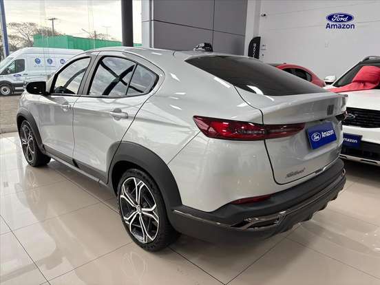FIAT-FASTBACK-2024