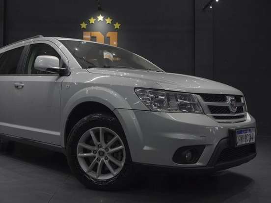 FIAT-FREEMONT-2.4 EMOTION 16V GASOLINA 4P AUTOMÁTICO FIAT-FREEMONT-2013