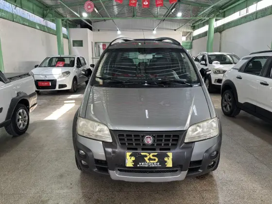 FIAT IDEA 1.8 MPI ADVENTURE 8V FLEX 4P MANUAL FIAT IDEA 1.8 MPI ADVENTURE 8V FLEX 4P MANUAL