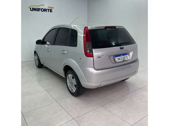 FORD-FIESTA-2014