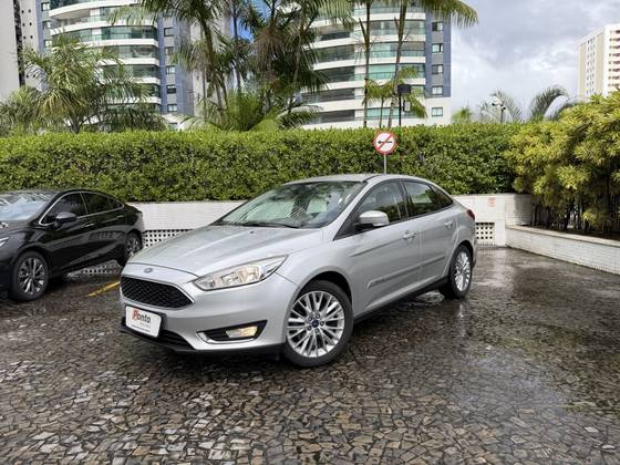 FORD FOCUS 2.0 SE PLUS FASTBACK 16V FLEX 4P POWERSHIFT