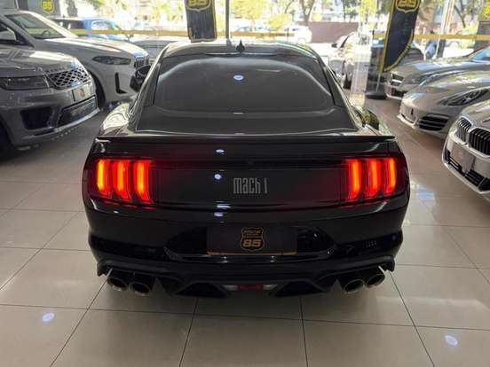 FORD-MUSTANG-2021