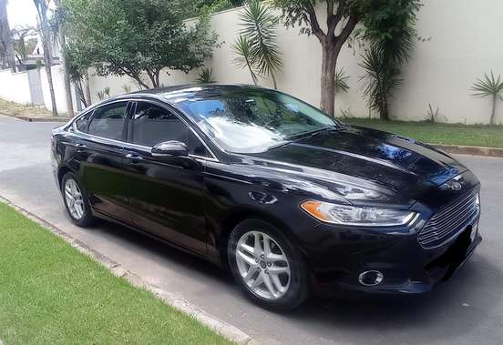 FORD-FUSION-2014